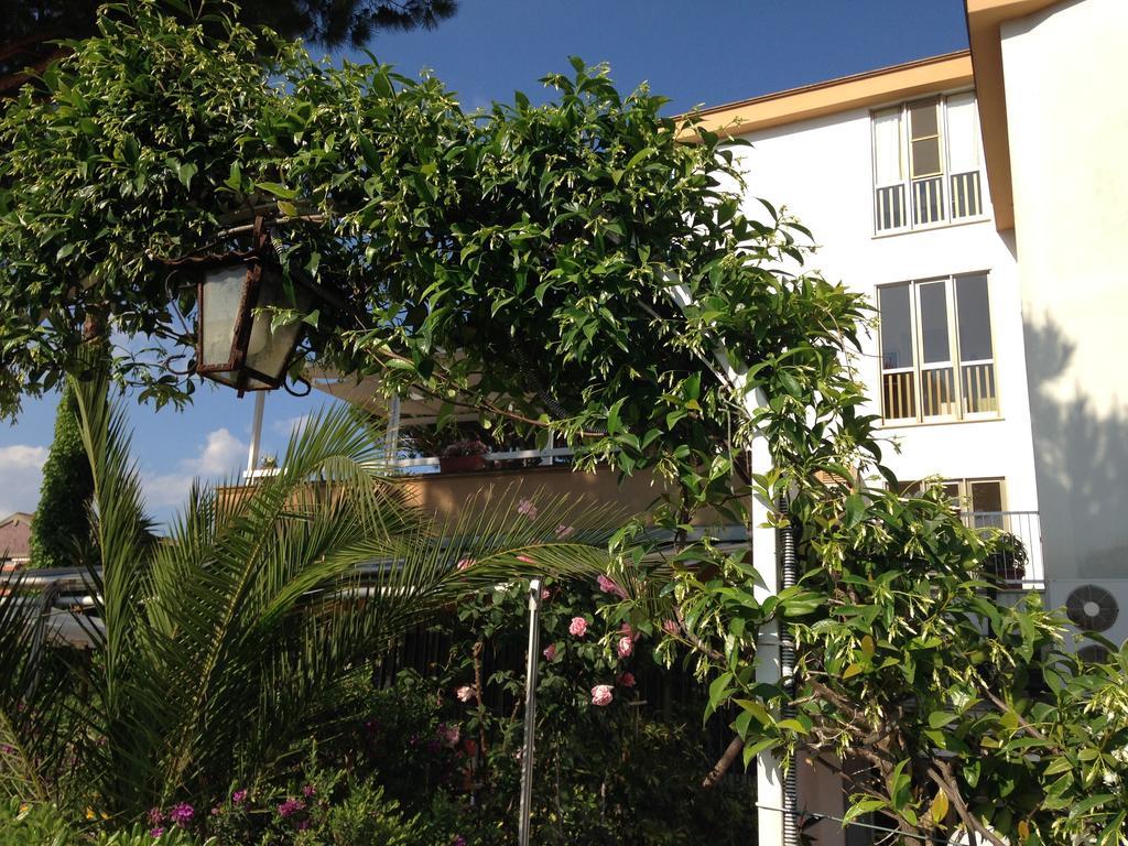 Hotel Anna Terracina Exterior photo