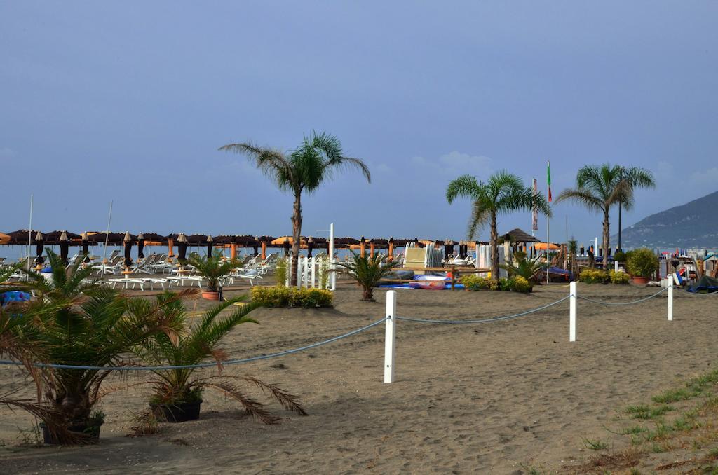 Hotel Anna Terracina Exterior photo