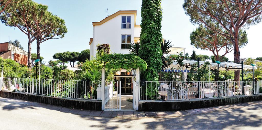 Hotel Anna Terracina Exterior photo