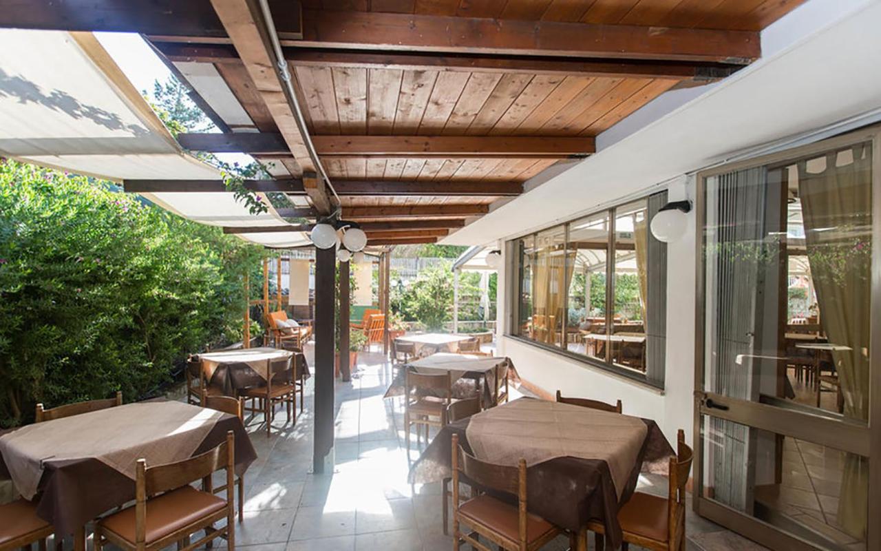 Hotel Anna Terracina Exterior photo